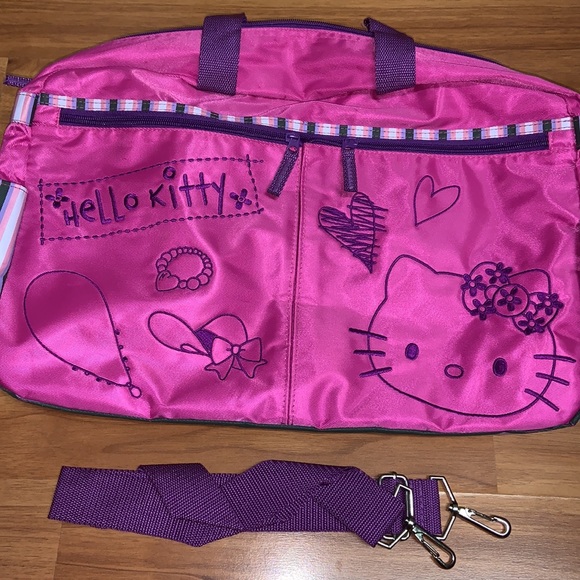 Hello Kitty Duffle / Overnight Tote Bag - Picture 11 of 14